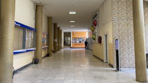 Uprava Ekonomskog fakulteta u Subotici oglasila se povodom potpune fizičke blokade zgrade ove visokoškolske ustanove, koju su danas započeli studenti u blokadi. Kako se navodi, od ponedeljka, 23. juna, svim zaposlenima onemogućen je pristup prostorijama fakulteta.