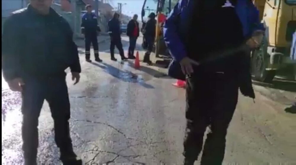 Reporter Televizije N1 koga su napali radnici Vodovoda saslušan u tužilaštvu u Nišu 1