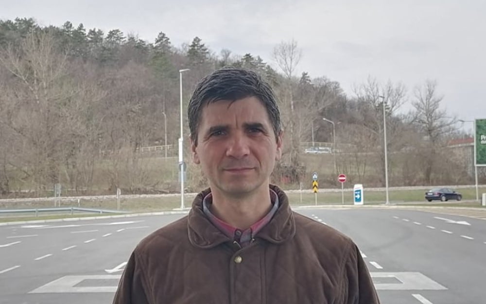 V.d. direktora osnovne škole u Boru demantuje da je u sukobu interesa, optužbe ne prestaju 2 V.d. direktora osnovne škole u Boru demantuje da je u sukobu interesa, optužbe ne prestaju 2