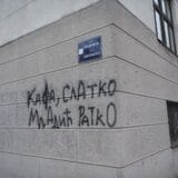 Prekrečen grafit posvećen Ratku Mladiću na zidu gimnazije u Beogradu 12