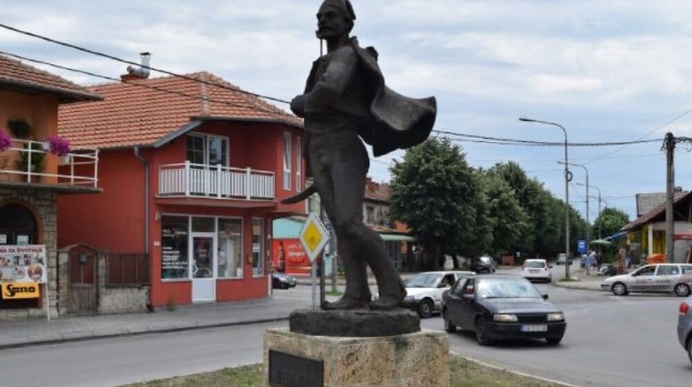 Zaječar: Dan državnosti Srbijе bićе obеlеžеn polaganjem venaca na spomenik Veljku Petroviću 1