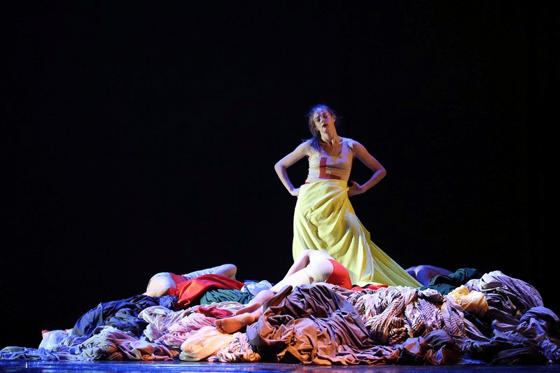 “Goli” za rođendan Bitef teatra 1