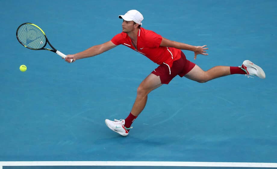 Kecmanović eliminisao Kučinelija 1