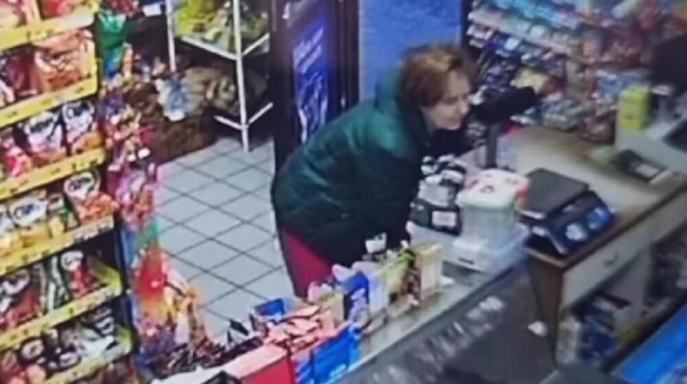 Žena u Mostaru ukrala kutiju sa donacijama za pomoć javnoj kuhinji (VIDEO) 1