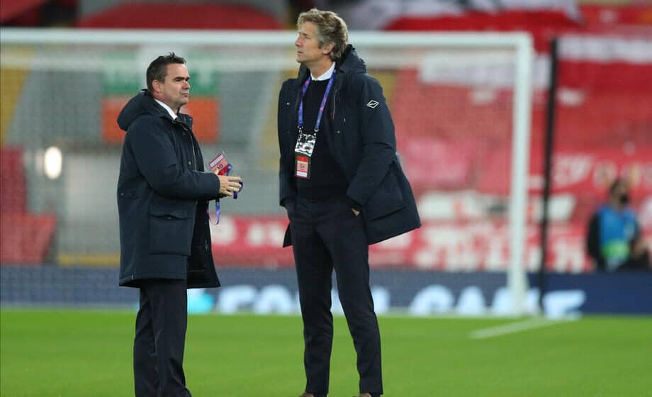 U Ajaksu vlada „kultura penisa“, Overmarsa zvali „Napaljeni ujak“ 1