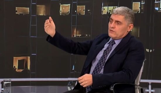 ''Od teologije do politike'': Miroljub Petrović najavio izlazak na izbore 12