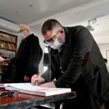"Logistički i materijalni izazov, a troškovi registrovanja mogu dostići i 100.000 evra": Koliko je potpisa bilo potrebno da se osnuje politička partija? 11