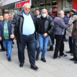 Šešelj u Vranju delio knjige 4