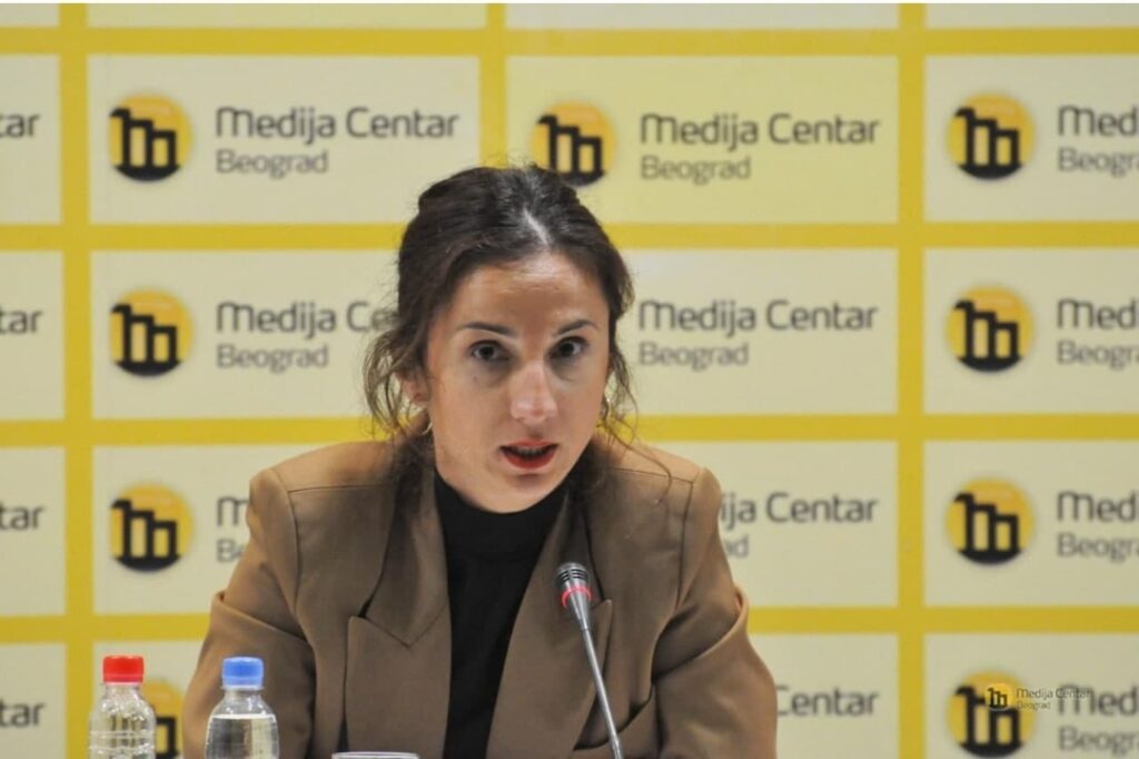 Da li je Srbija jednopartijska država? 5 Da li je Srbija jednopartijska država? 5