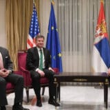 Burazer: Eskobar i Lajčak su došli da "pritisnu" Kurtija a ne Vučića 15