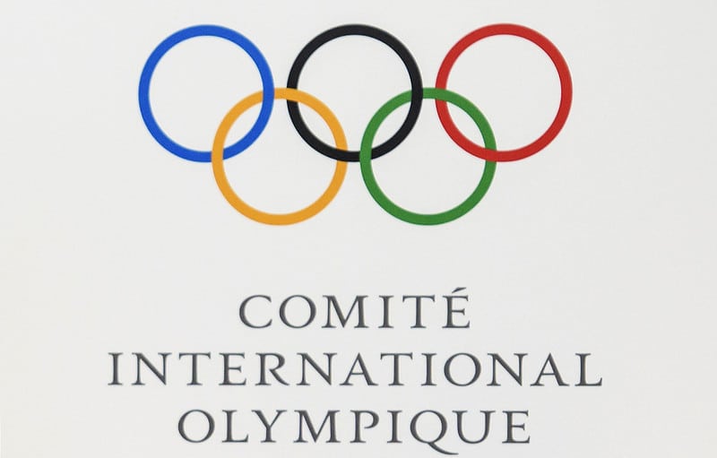 Fudbal i boks na tapetu MOK 1