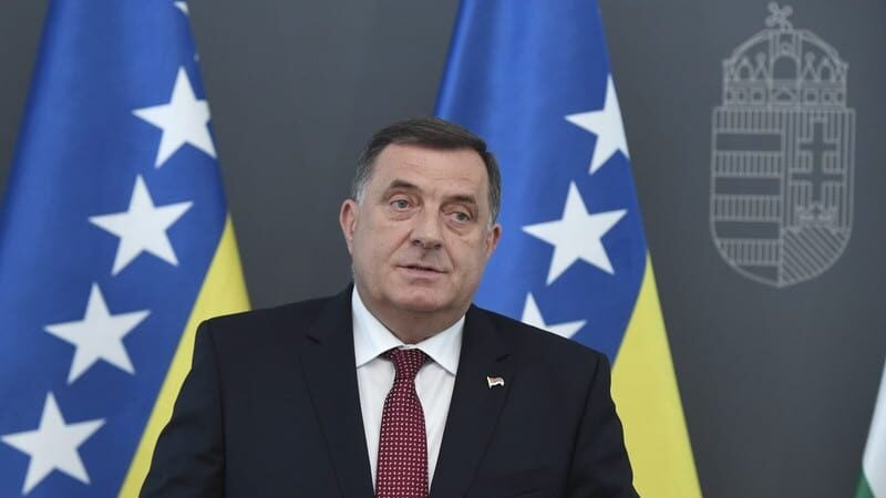 Dodik nije pozvan na večeru sa Šolcom, otkazao put u Solun 1