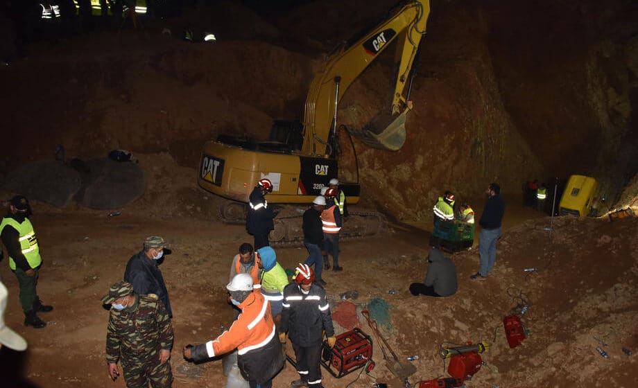 Preminuo dečak koji je pre pet dana upao u bunar u Maroku 1