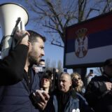AP: Demonstranti blokirali ulice u Beogradu blizu ceremonije za Dan državnosti 6