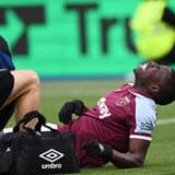 Navijači skandirali Zumi dok se previjao od bolova: „Tako se tvoja mačka oseća“ (VIDEO) 3