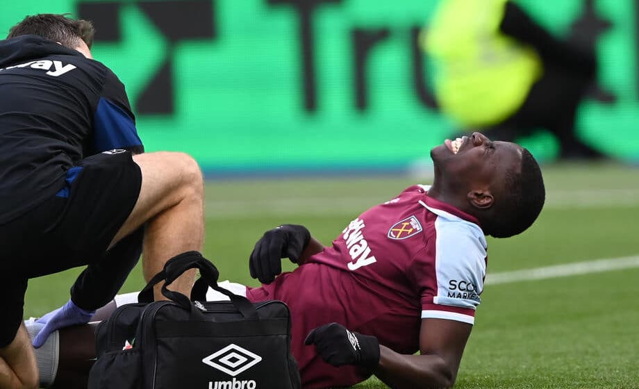 Navijači skandirali Zumi dok se previjao od bolova: „Tako se tvoja mačka oseća“ (VIDEO) 1