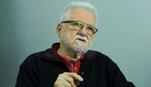 Čekajući odgovore: Da li je i koliko osiromašeni uranijum bačen tokom NATO bombardovanja na SRJ bio uzrok učestale pojave raka kod građana Srbije? 5 Zoran Radovanovic