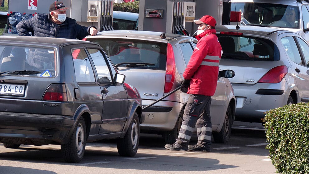 Litar evrosupera najskuplji u CG i Albaniji, u Srbiji i Severnoj Makedoniji najjeftiniji 1