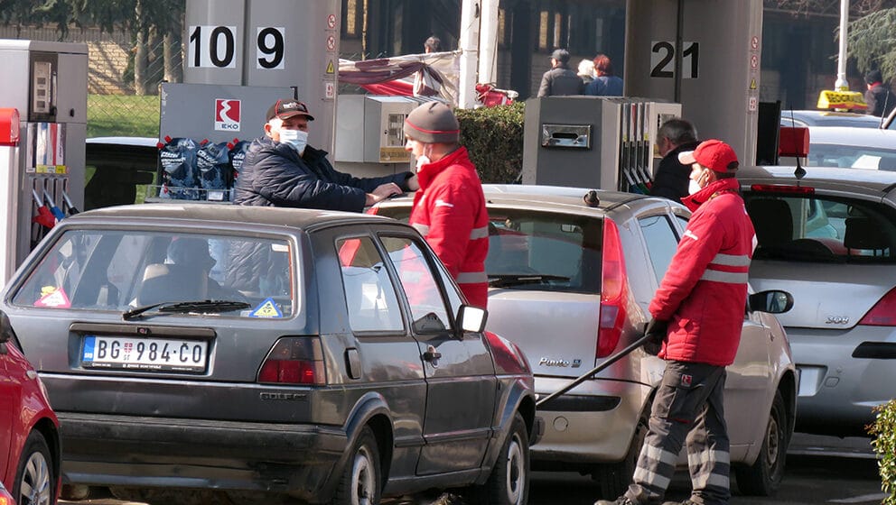 Objavljene nove cene goriva koje važe danas od 15 sati 1