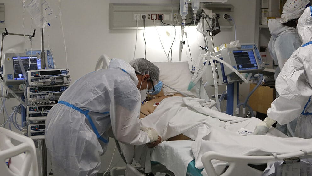 Dve godine od početka pandemije: Balkan prošao najgore, Srbija druga po višku smrtnosti 1