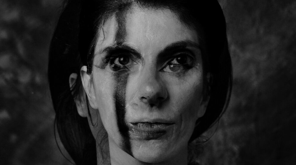 Izložba “Mother Is A Bitch”i razgovori o vešticama i seksu 1