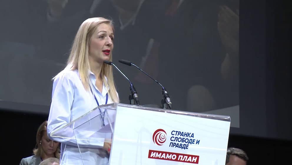 Obilaze tržne centre i pijace, ali ne idu od vrata do vrata: Kako izgleda kampanja opozicije u Nišu 1