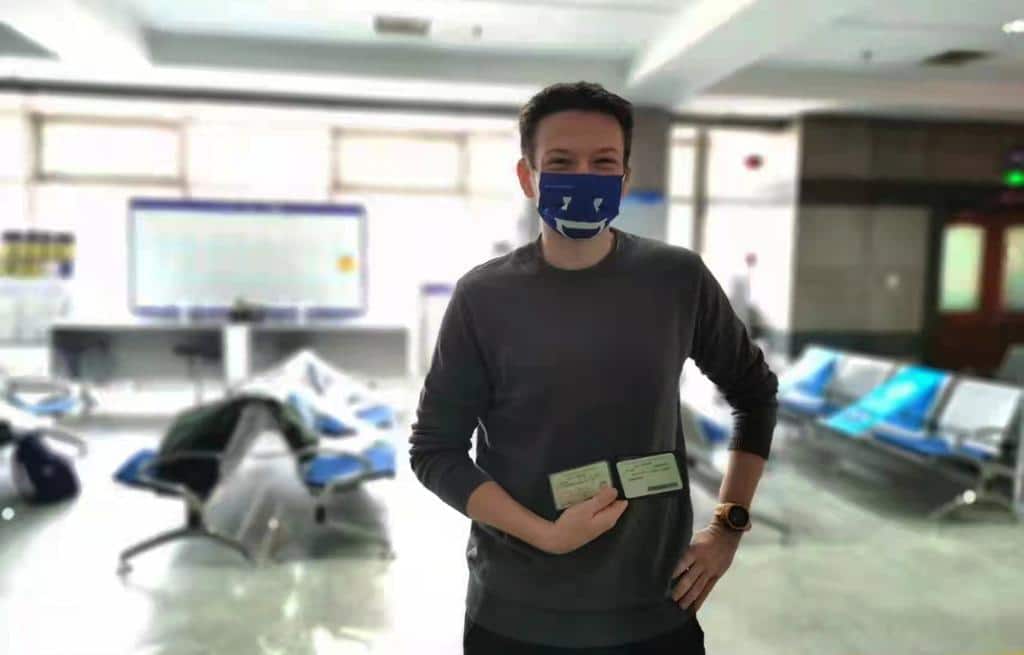 Kineskom državljaninu uručena srpska vozačka dozvola, srpskim državljanima u Kini kineska 3