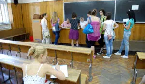 Na državnim fakultetima sutra počinje prvi upisni rok: Vlada Srbije još nije usvojila budžetske kvote 9 Na državnim fakultetima sutra počinje prvi upisni rok: Vlada Srbije još nije usvojila budžetske kvote 6