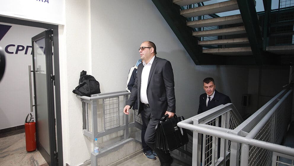 Predsedništvo SNS danas u 17 časova ima sednicu: Hoće li biti reči o datumu konstitutivne sednice Skupštine Srbije? 1