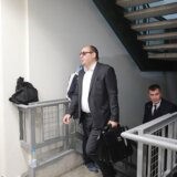 Predsedništvo SNS danas u 17 časova ima sednicu: Hoće li biti reči o datumu konstitutivne sednice Skupštine Srbije? 4