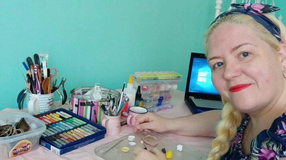 Meze na dasci, roštilj, kroasan, kotlić i kuhinjski elementi staju na dlan jedne ruke: Subotičanka otkriva svoju tajnu 1