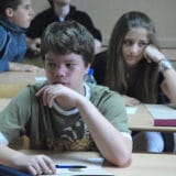 SSP: Novac za tablete preusmeriti za besplatne udžbenike i obroke za đake 3