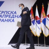 Šta je poruka spota naprednjaka kojim ubeđuju Vučića da ostane na čelu SNS? 2