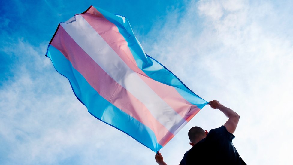 Srbija i LGBT prava: Život roditelja trans dece - „To nije izbor, to je ono što on jeste“ 8 trans