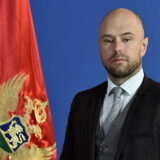 Srbima u Crnoj Gori nije zabranjeno glasanje - Crnogorski ministar Radulović reagovao na Vučićevu izjavu 11