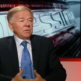 Komšić: Vučić sigurno ima dogovor s Putinom, to se vidi po ponašanju Dodika 2