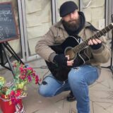 Jagodina u cveću: Ruže do 250 dinara, karanfili mogu i besplatno 8