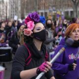 Žene demonstrirale za svoja prava s pogledima uprtim u Ukrajinu 4