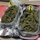 Hapšenje zbog 300 grama marihuane 8