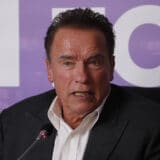 Švarceneger zadržan na minhenskom aerodromu 9