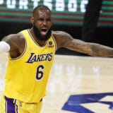 Lebron Džejms produžio ugovor na još dve godine Lejkersima 7