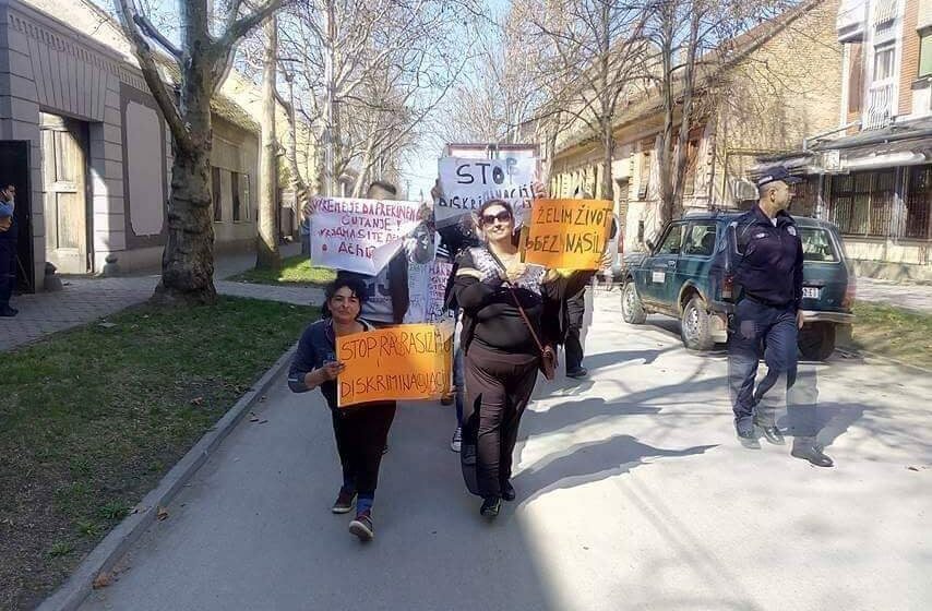 Marš u Novom Bečeju povodom meseca romskog ženskog aktivizma 1