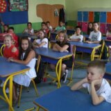 Razredno starešinstvo kao kazna: Kada nastavnicima koji su i odeljenjske starešine sledi povećanje plate? 11