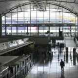 Hongkong ukida zabranu letenja i smanjuje trajanje karantina 2