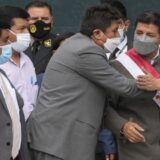 Predsednik Perua izbegao opoziv 13