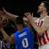 Košarkaši Crvene zvezde izgubili od Barselone 15