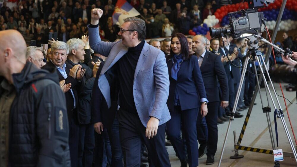 Srpska napredna stranka obeležava 17 godina postojanja: Imaju li naprednjaci razloga za slavlje? 5 Srpska napredna stranka obeležava 17 godina postojanja: Imaju li naprednjaci razloga za slavlje? 3