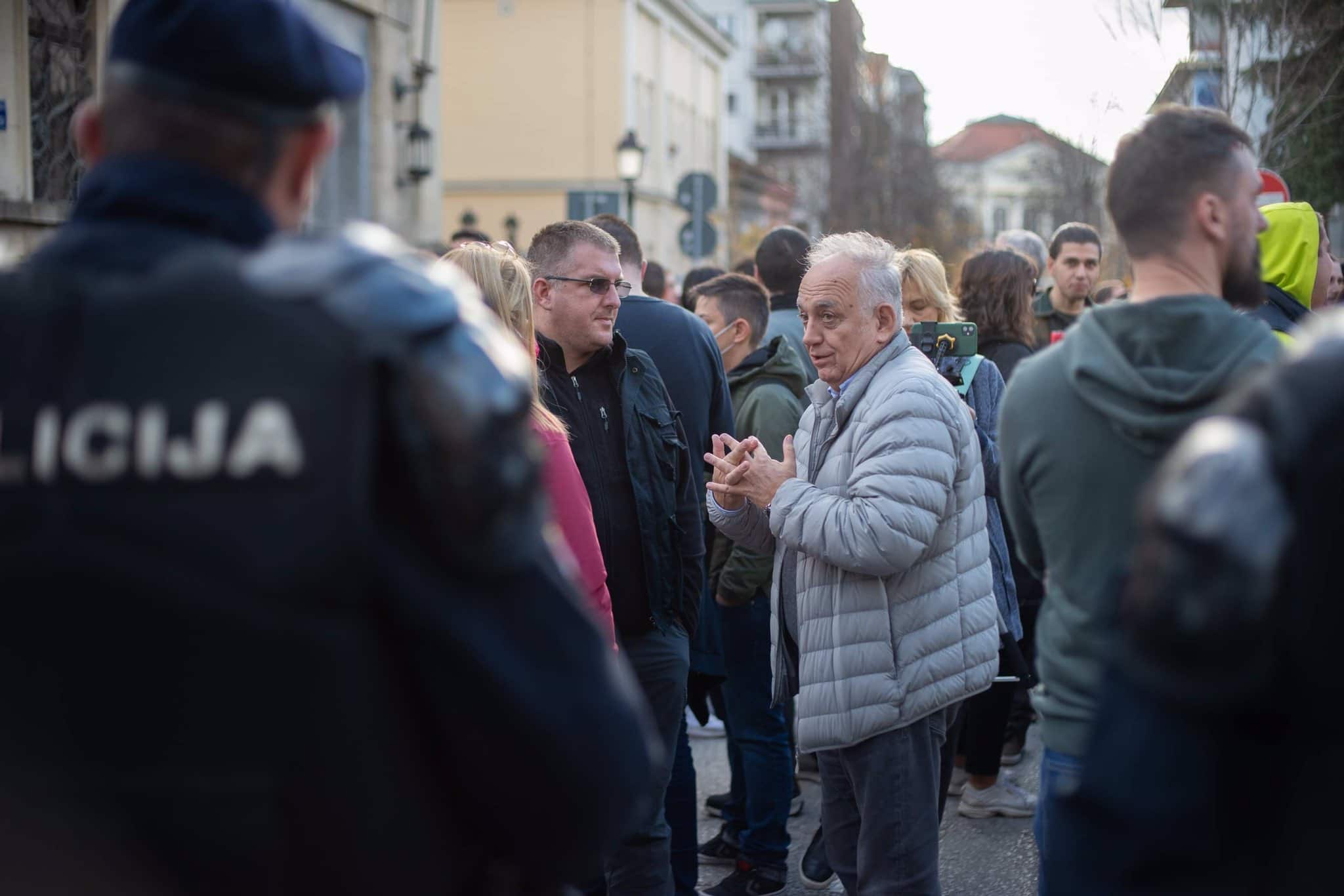Kragujevčanin dobio pet dana zatvora za učešće u ekološkom protestu 3 Kragujevčanin dobio pet dana zatvora za učešće u ekološkom protestu 3