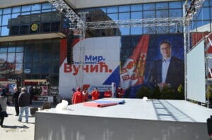 Vranje: Završne pripreme pred današnje Vučićevo obraćanje u centra grada (FOTO) 2