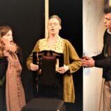 Predstava "Evo nas ovde"